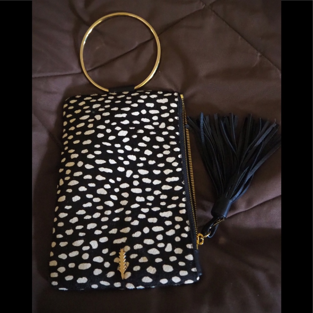 Stylish Black and White Mini Bag with Gold Accents - Picture 2 of 8
